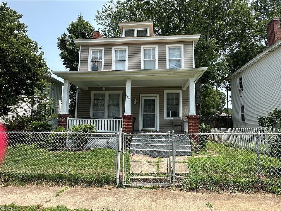 1st image of 209 W 34th St