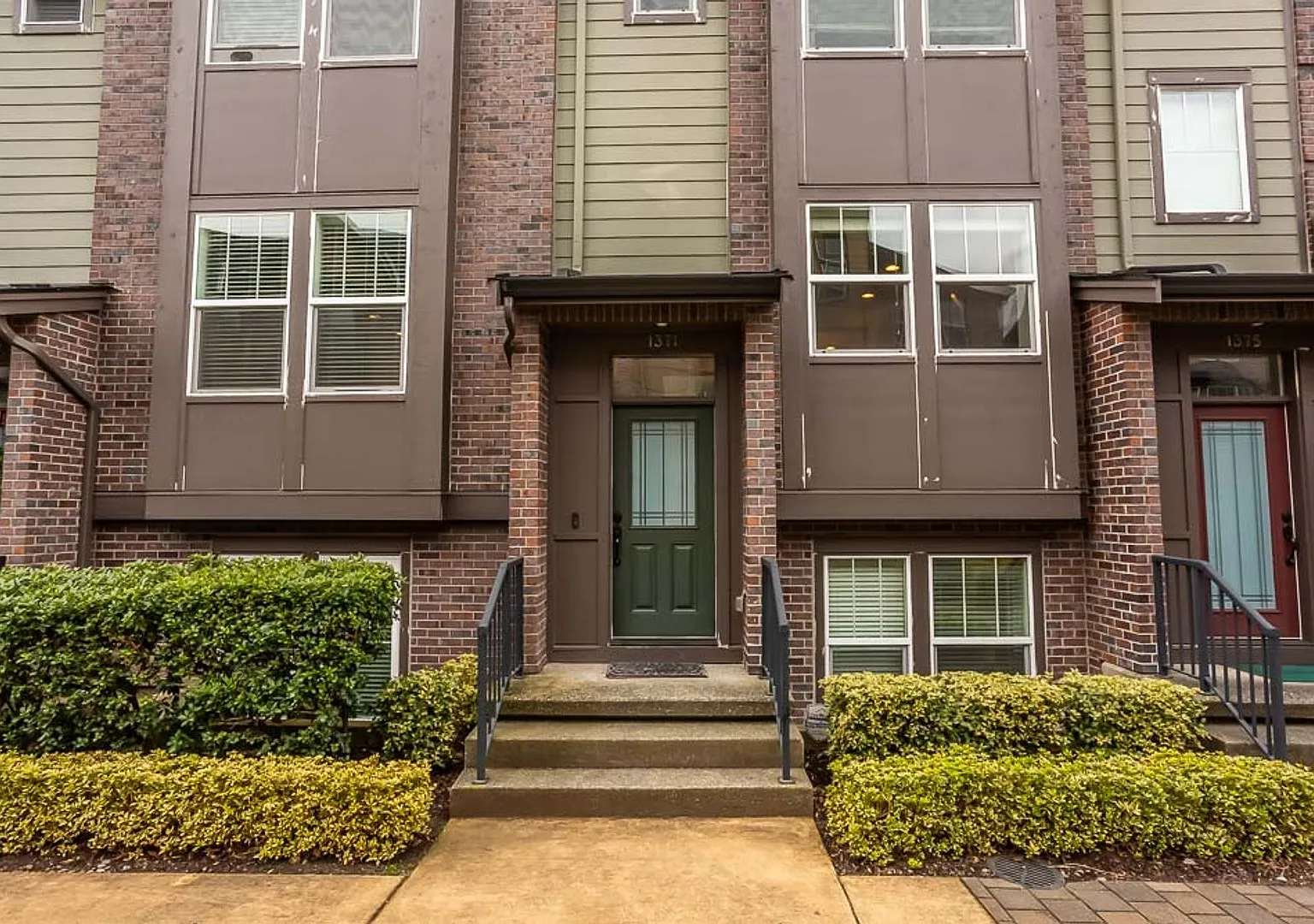 Welcome to the Brownstones at Issaquah Highlands Available August 1st — Photo 2