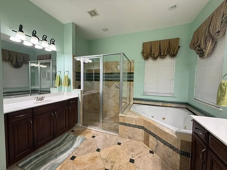 2401 Goldenrod Way — Photo 17