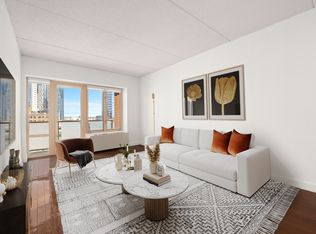 4134 Crescent St APT 2G, Long Island City, NY 11101