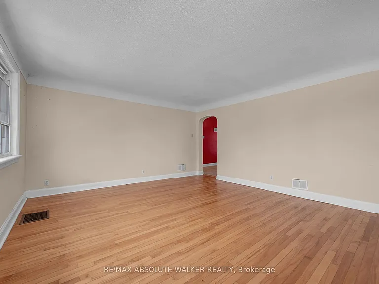 131 Dagmar Ave #3 — Photo 7