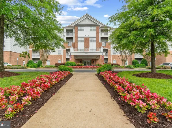 2604 Chapel Lake Dr APT 311, Gambrills, MD 21054