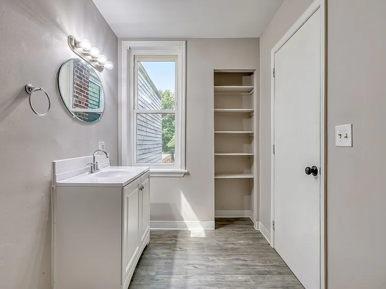 515 Seneca St — Photo 20