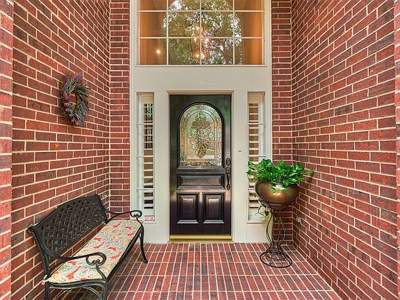 Built by Lifeforms homes this lovely home has been updated in a neutral modern grey palette throughout and has an abundance of recent updates!