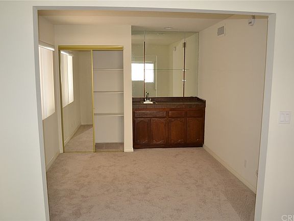 5th image of 21620 Burbank Blvd Unit 8