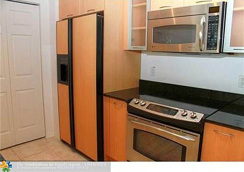 5th image of 625 Casa Loma Blvd Unit 906