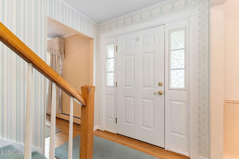 3rd image of 18 Sherwood Drive