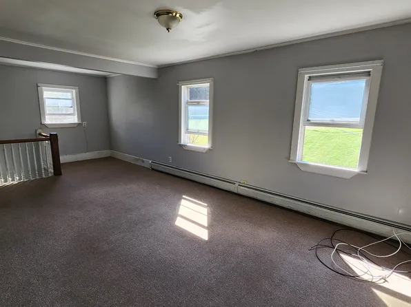 633 Main St APT 3, Waterbury, VT 05676