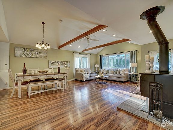 Great Open Floor Plan>