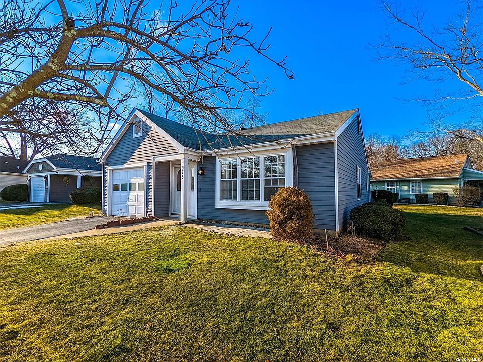 375 Larchmont Court UNIT 375, Ridge, NY 11961 Zillow