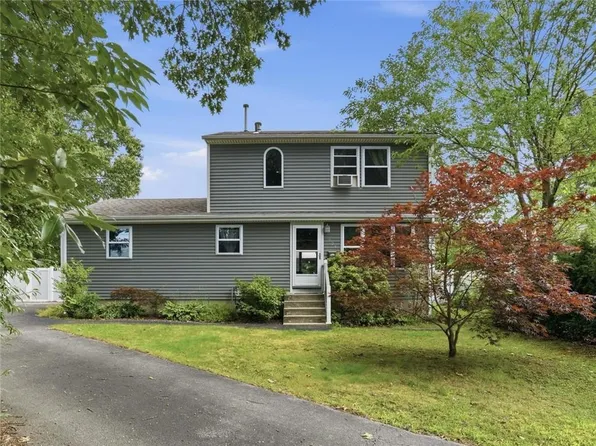 224 Sargent St, Warwick, RI 02888