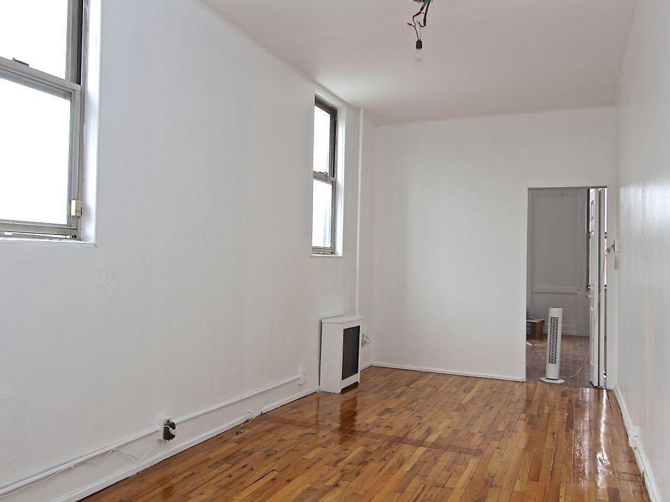 2nd image of 39 N Henry St APT 2R