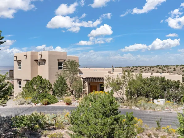18 Evergreen Dr, Placitas, NM 87043