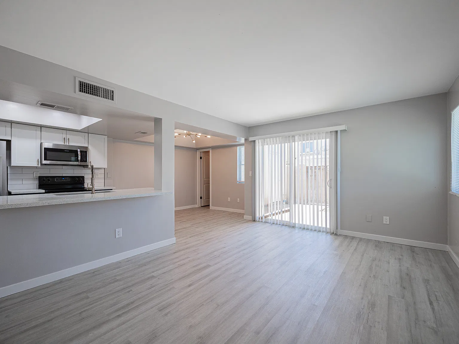 4403 E Riverside St, Phoenix Az — Photo 3