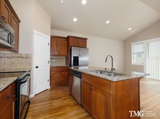 8223 NE 20th St, Vancouver, WA 98664