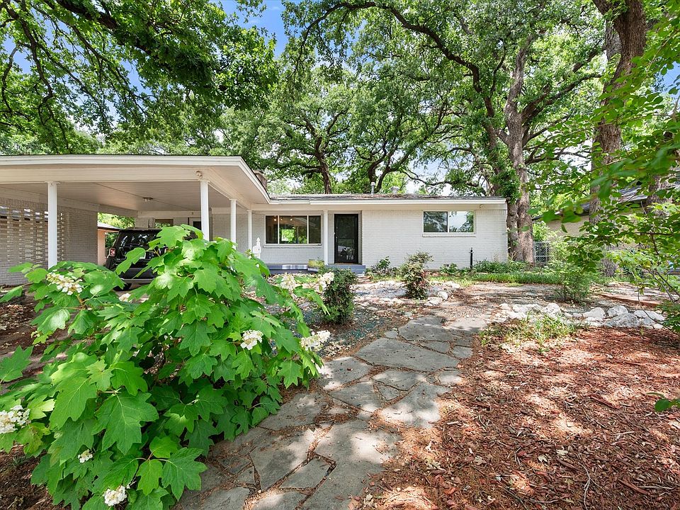 1st image of 1209 W Lilly Ln