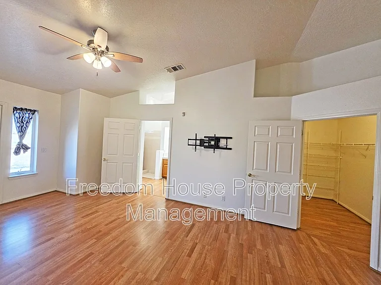 2250 S Ambush St — Photo 22