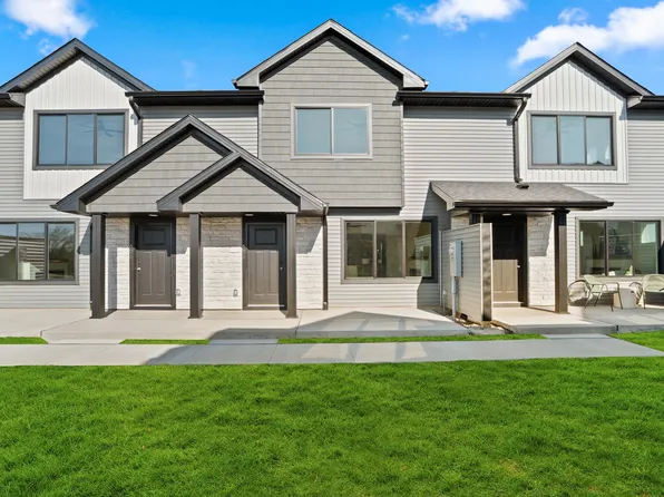 604 NE Winding Trail Ln, Ankeny, IA 50021