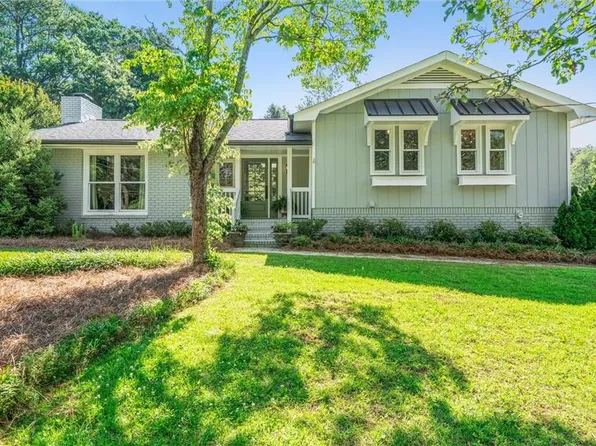 611 Highview Dr SE, Smyrna, GA 30082