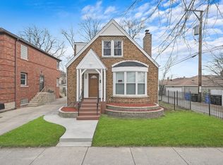 8247 S Oglesby Ave, Chicago, IL