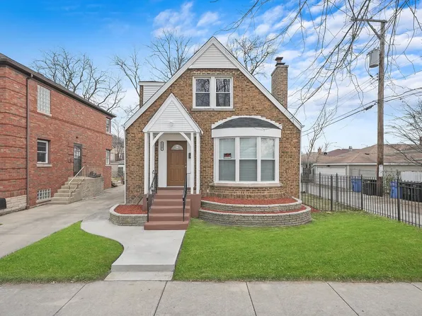 8247 S Oglesby Ave, Chicago, IL 60617