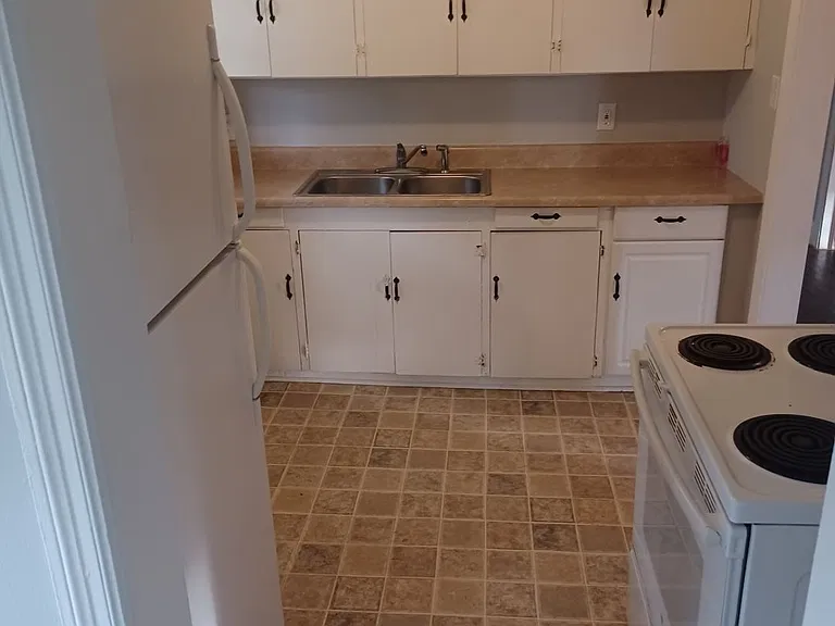 511 Houston St — Photo 9