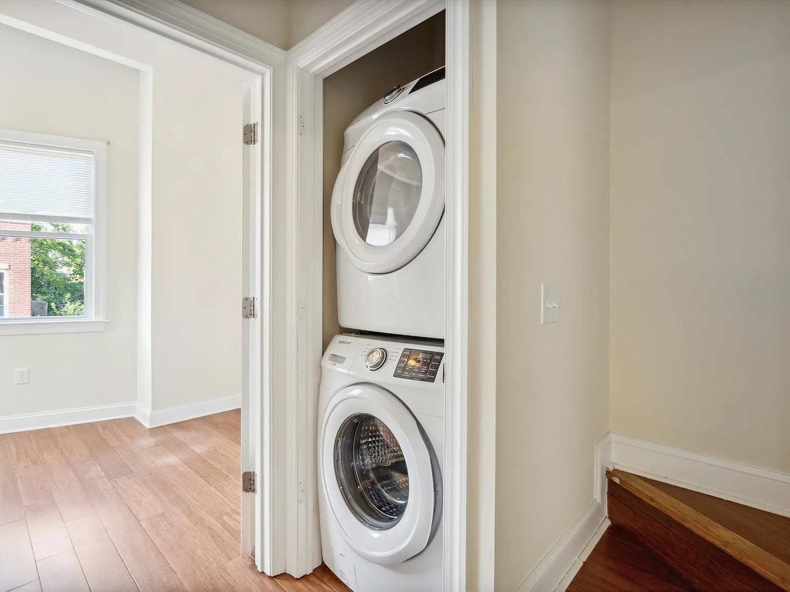 1714 Fontain St Unit B — Photo 4