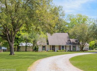 1115 Fontelieu Rd, Saint Martinville, LA 70582