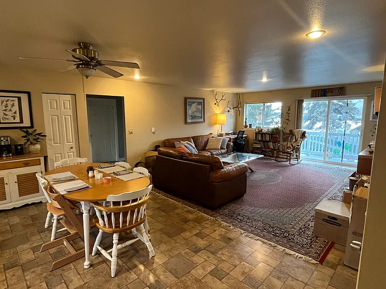 2035 Lakeshore Dr — Photo 5