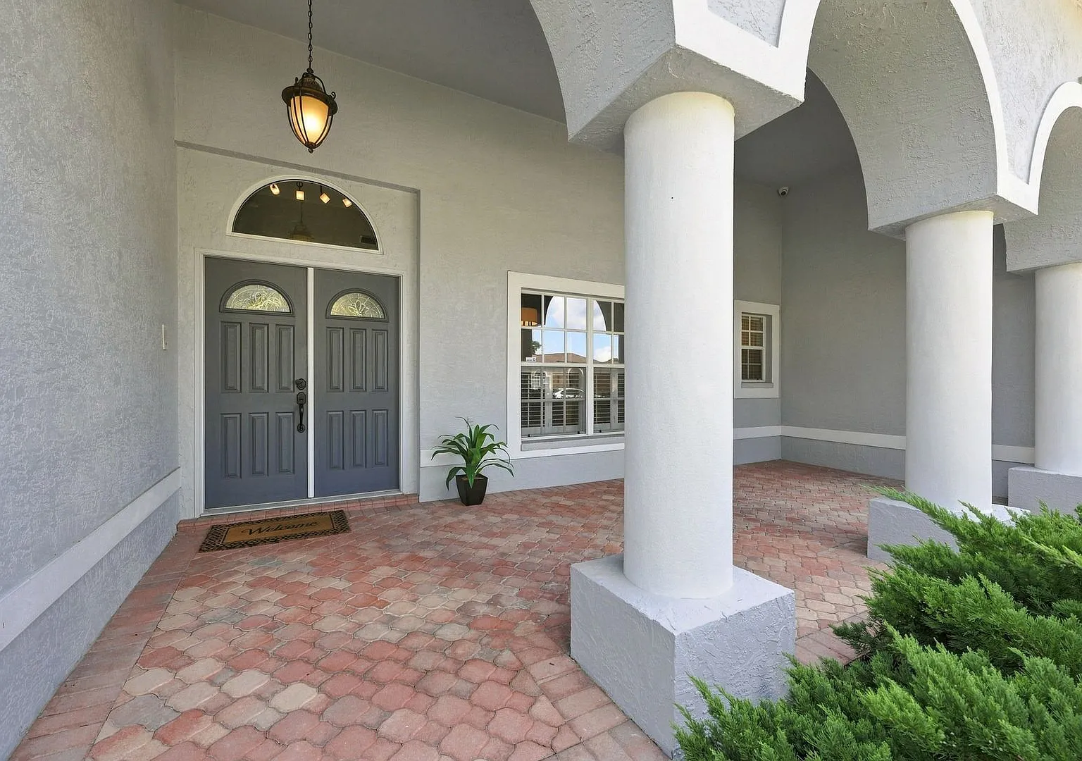 Gorgeous Executive Style pool home in Tarpon Springs! — Photo 2