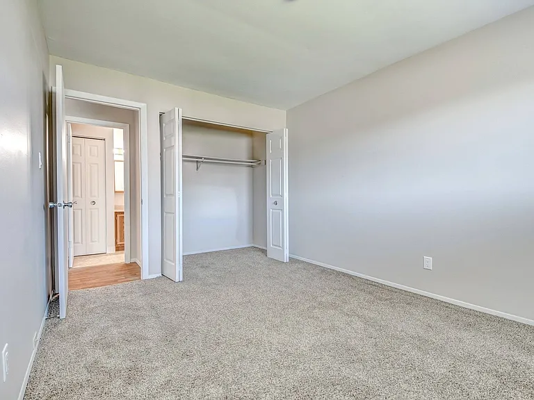 Danube-Classic Primary Bedroom