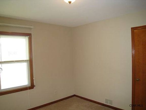 3rd image of 1737 Shelburne Pl