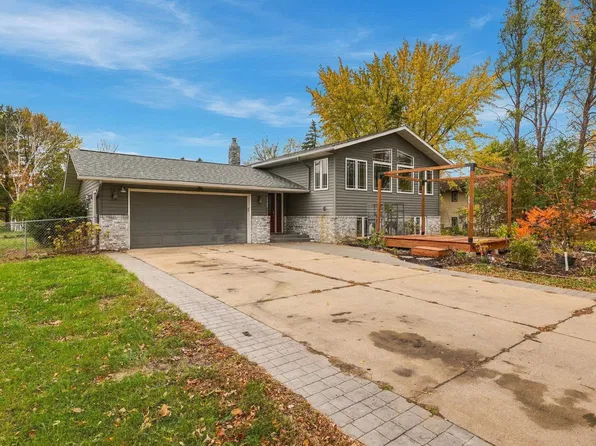 1769 Poppy Rd, Saint Cloud, MN 56303