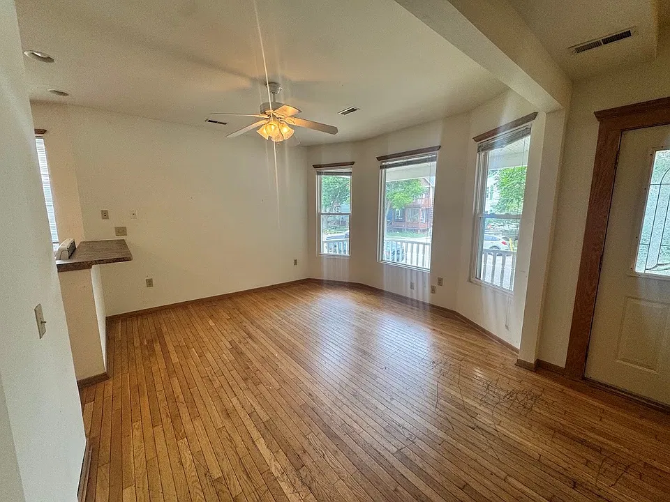 208 N Livingston St #1