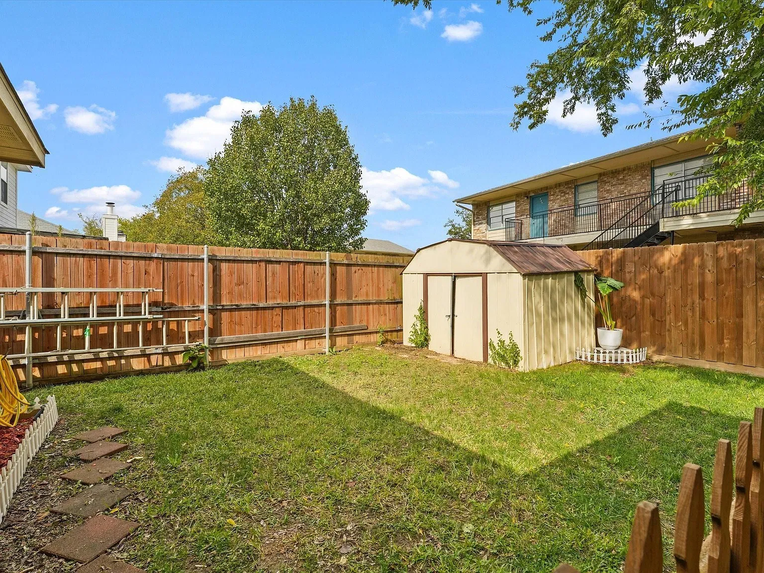4 bed, 1873 sqft, $2,000 — Photo 4