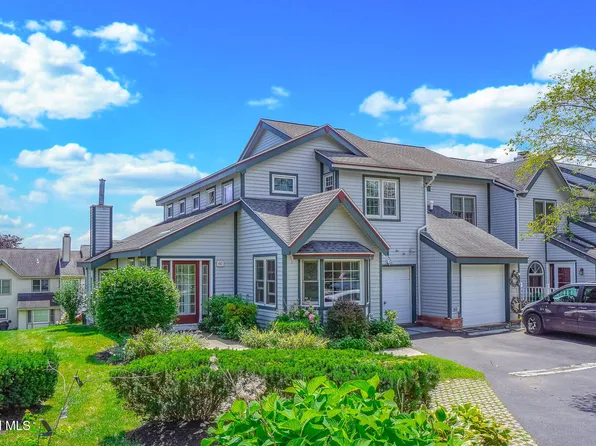 90 Kaydeross Park Road, Saratoga Springs, NY 12866