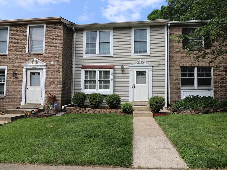 5512 Whitfield Ct — Photo 1