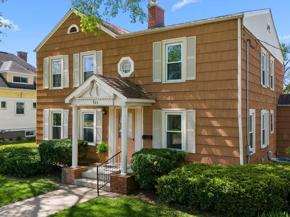 805 Edward St, Henry, IL 61537