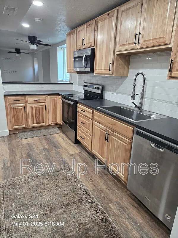 3 bed, 1.5 bath, $1,850 — Photo 1
