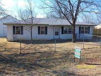 1st image of 2709 Sheilah Dr