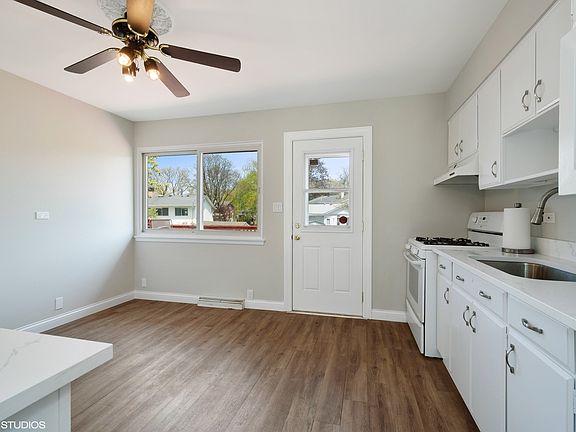5th image of 643 N Williams Dr