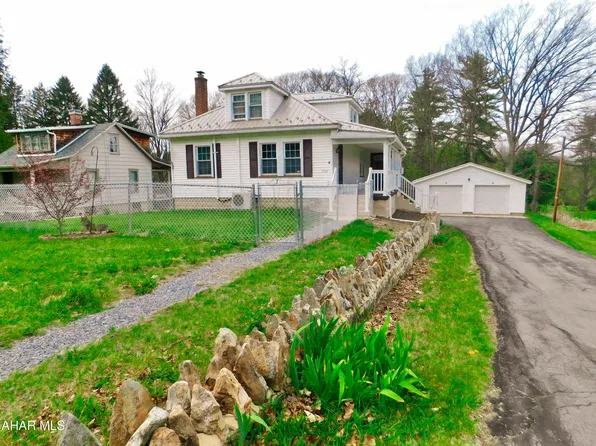 1736 Bellmeade Dr, Altoona, PA 16602