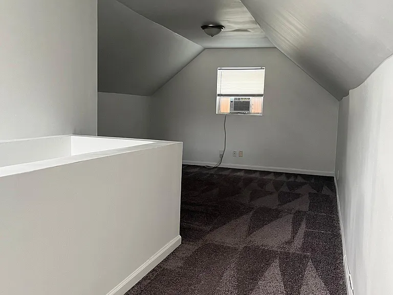 939 E 14th Ave — Photo 19