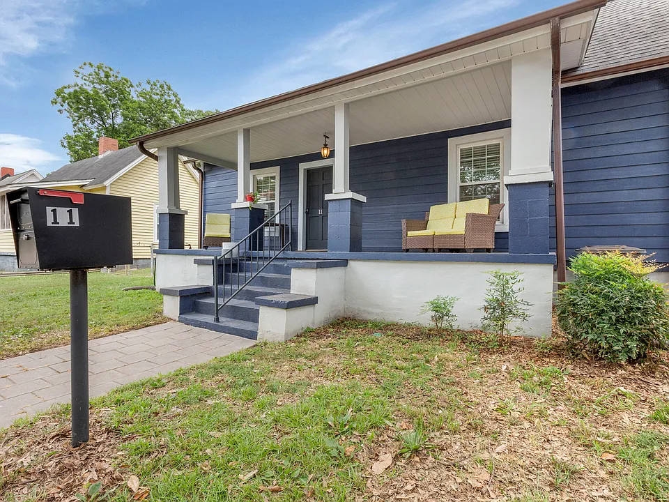 11 Taylor St