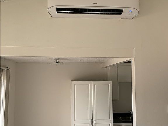 2nd image of 3443 Vancouver Ave