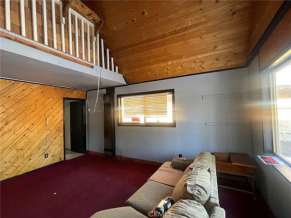 5th image of 662 Riverside Ave