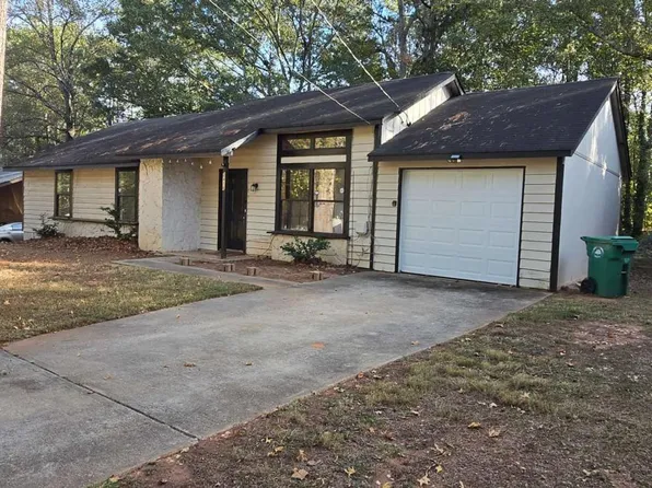 2416 Newgate Dr, Decatur, GA 30035