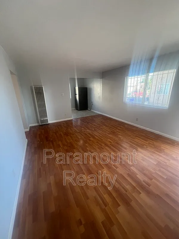 2 bed, 1.0 bath, 800 sqft, $2,250 — Photo 3