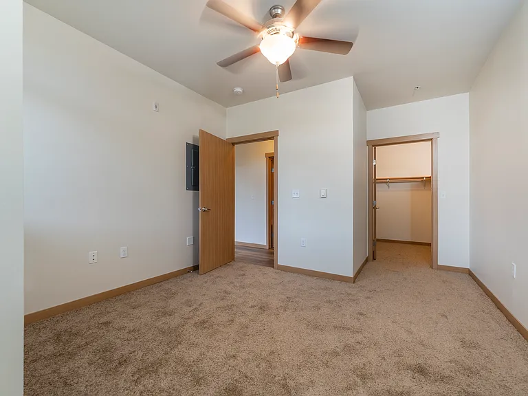 1 Bed 1 Bath Standard - 805 Sq Ft 1 Bed 1 Bath Standard - 805 Sq Ft