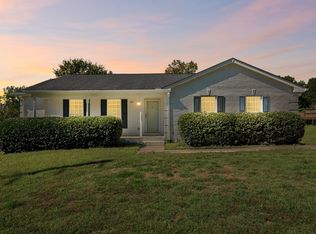 209 Eisenhower Dr, Ashland City, TN 37015